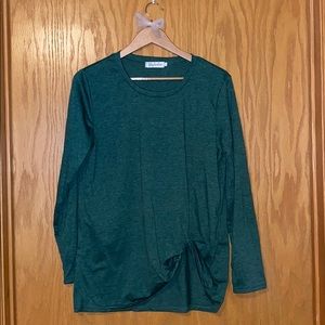 Long sleeve shirt with knot